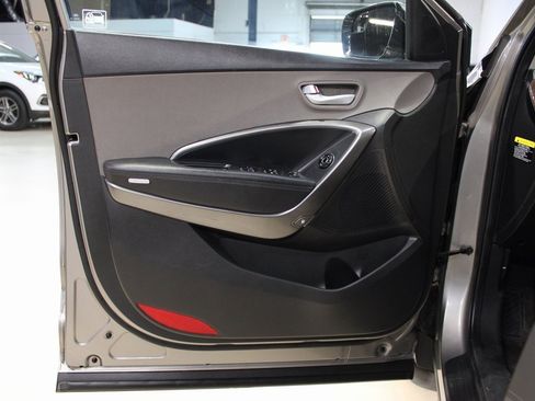 Used 2017 Hyundai Santa Fe Sport image 23