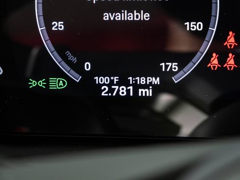 Certified 2026 Porsche Cayenne AWD/4WD image 12