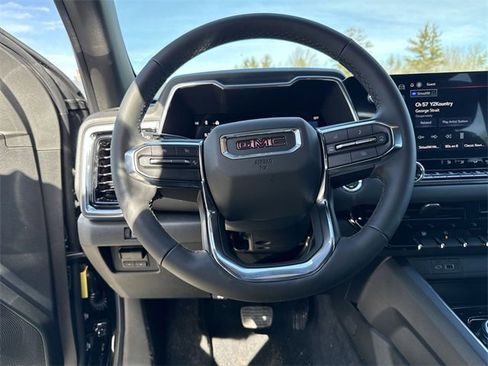New 2025 GMC Canyon Elevation w/ Convenience Package image 32