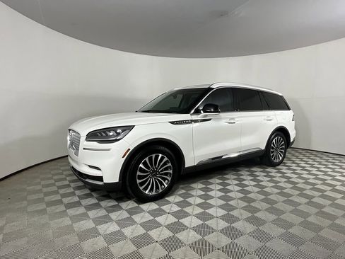 Certified 2023 Lincoln Aviator Reserve image 1