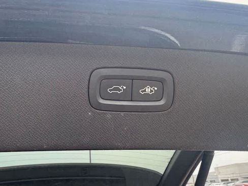 Used 2024 Volvo XC90 B6 Plus AWD/4WD image 13