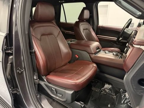 Used 2024 Ford Expedition Limited AWD/4WD image 40
