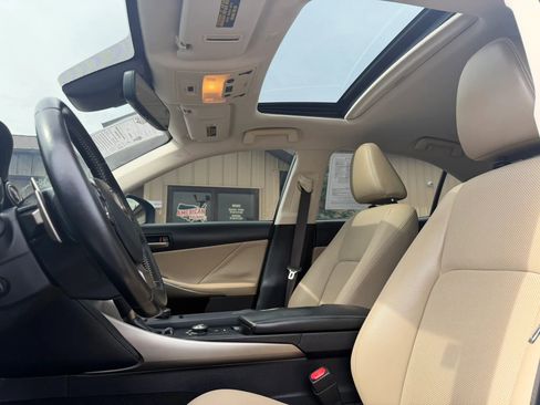 Used 2019 Lexus IS 300 w/ Premium Package RWD image 15
