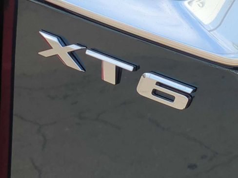 Used 2025 Cadillac XT6 Premium Luxury w/ Technology Package image 9