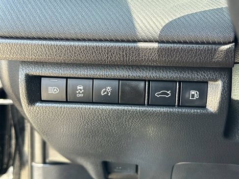 Used 2025 Toyota Camry SE w/ Convenience Package AWD/4WD image 18