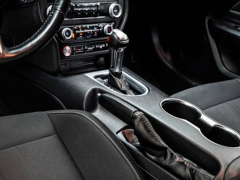 Used 2021 Ford Mustang GT RWD image 18