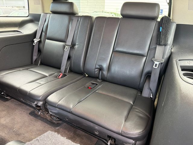 Used 2009 GMC Yukon Denali RWD image 23