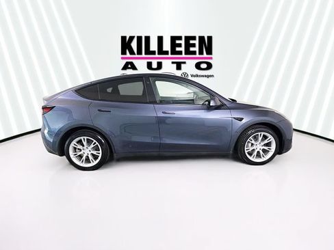 Used 2023 Tesla Model Y AWD image 8