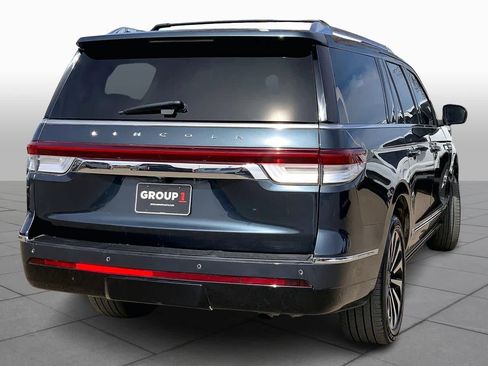 Certified 2024 Lincoln Navigator L Reserve image 13