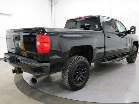Used 2019 Chevrolet Silverado 2500 LTZ w/ Duramax Plus Package image 7