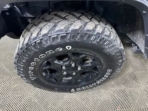 Used 2023 Jeep Wrangler Unlimited w/ Sun & Screen Package image 9