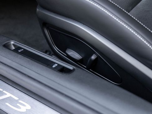 Used 2024 Porsche 911 GT3 image 22