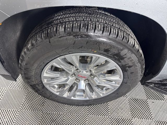 Used 2024 GMC Yukon Denali AWD/4WD image 10