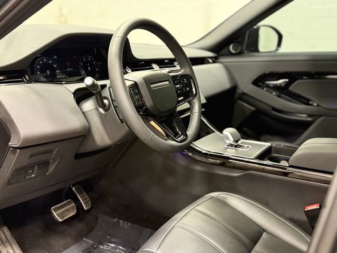 Used 2025 Land Rover Range Rover Evoque S image 14