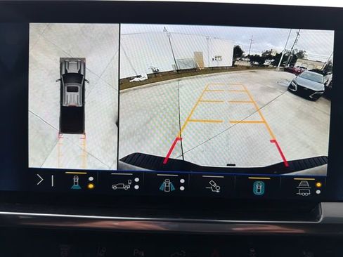 Used 2025 Chevrolet Silverado 2500 LT w/ Safety Package image 28