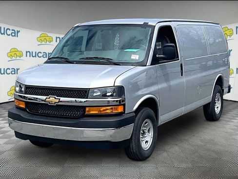 New 2026 Chevrolet Express 2500 w/ Driver Convenience Package RWD image 4