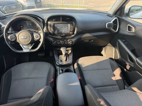 Used 2021 Kia Soul GT-Line FWD image 31