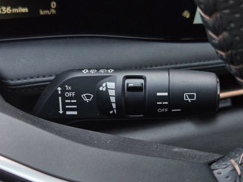 Used 2023 Nissan Ariya FWD image 24