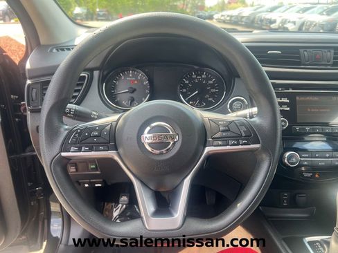 Used 2018 Nissan Rogue Sport SV AWD/4WD image 14