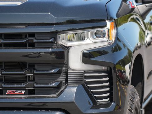 Used 2022 Chevrolet Silverado 1500 LT Trail Boss AWD/4WD image 9