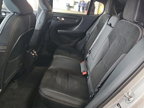 Used 2023 Volvo C40 P8 Recharge Ultimate AWD/4WD image 9