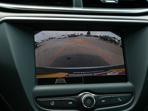 Used 2022 Chevrolet TrailBlazer LT FWD image 27