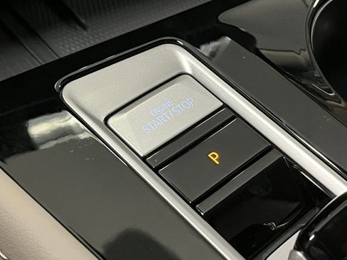 New 2026 Volkswagen Atlas SE AWD/4WD image 15