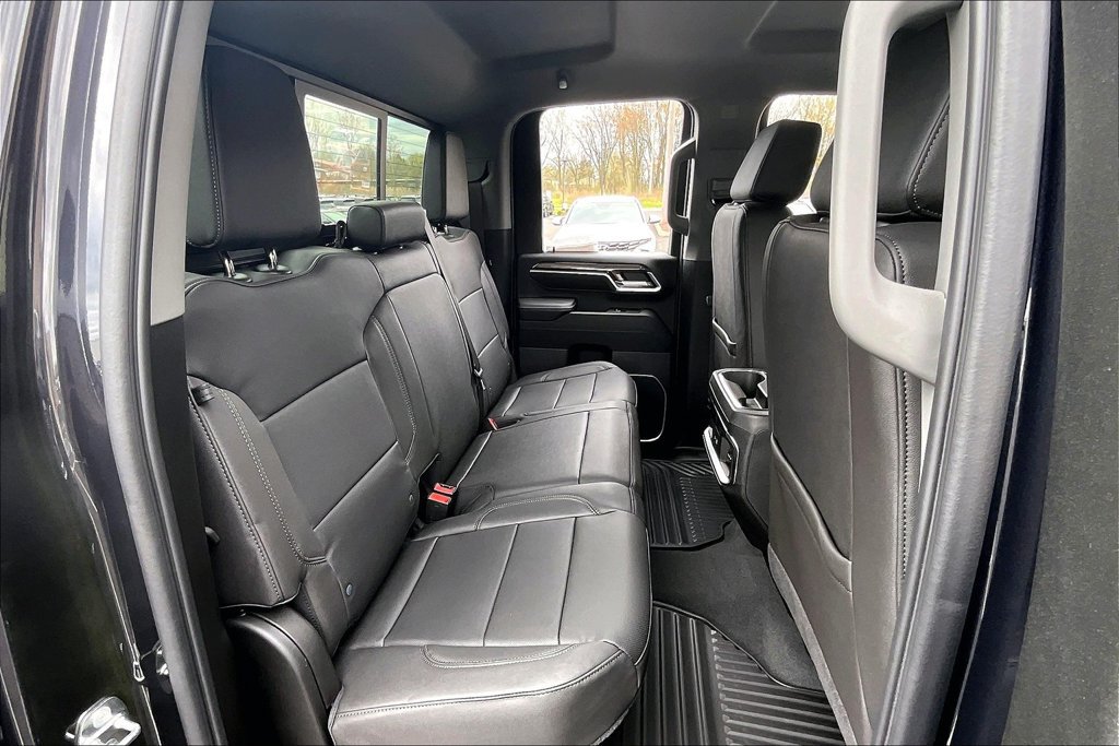 Used 2024 Chevrolet Silverado 2500 LTZ w/ LTZ Convenience Package AWD/4WD image 24
