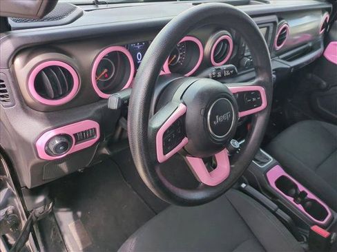 Used 2018 Jeep Wrangler Unlimited Sport image 10