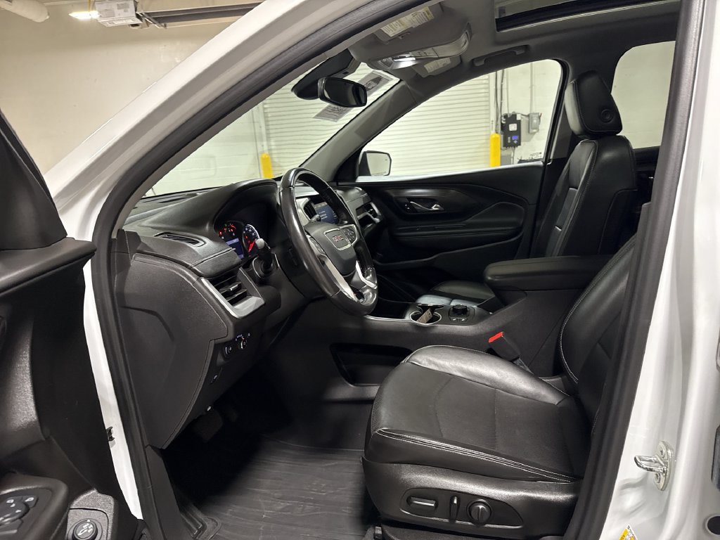 Used 2022 GMC Terrain SLT w/ Infotainment Package II AWD/4WD image 21