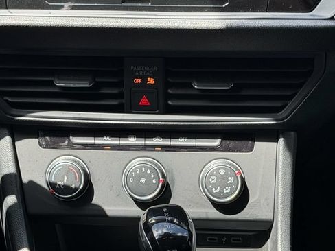 Certified 2023 Volkswagen Jetta Sport FWD image 19