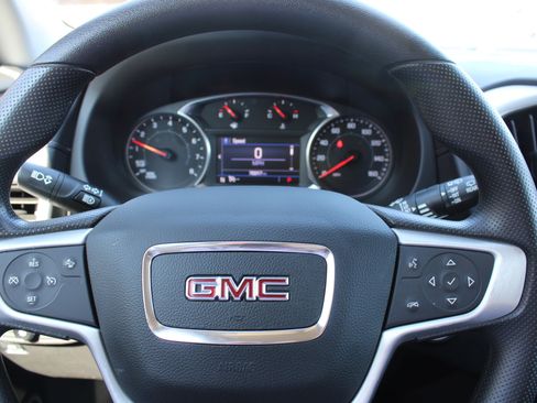 Used 2023 GMC Terrain SLE w/ Driver Convenience Package image 23
