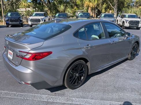 Used 2025 Toyota Camry SE AWD/4WD image 6