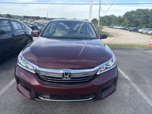 Used 2017 Honda Accord EX-L image 8