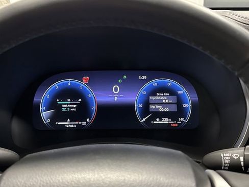 Used 2024 Toyota Highlander Limited image 17