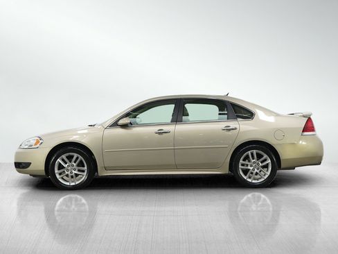 Used 2012 Chevrolet Impala LTZ FWD image 2