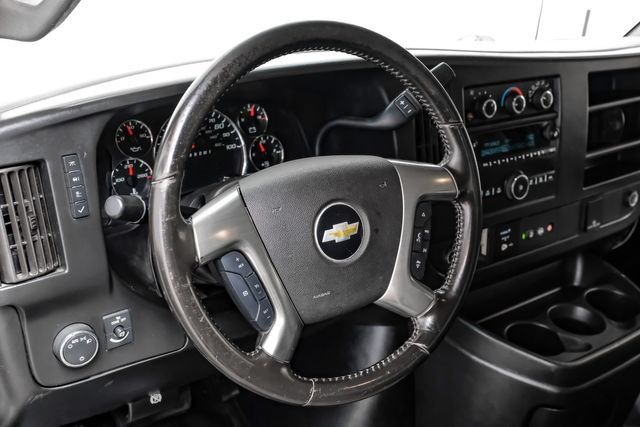 Used 2018 Chevrolet Express 2500 LT w/ LT Preferred Equipment Group RWD image 17