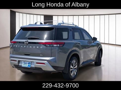 Used 2022 Nissan Pathfinder SL FWD image 6