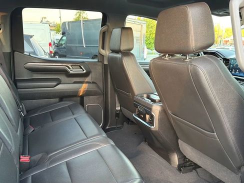 Used 2024 Chevrolet Silverado 1500 LTZ AWD/4WD image 17