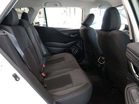 Used 2022 Subaru Outback Premium AWD/4WD image 12