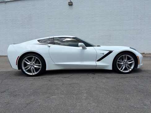 Used 2019 Chevrolet Corvette Stingray Coupe w/ 1LT RWD image 1