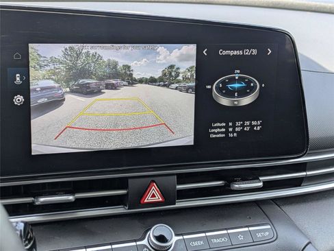 Used 2025 Hyundai Elantra SEL FWD image 22