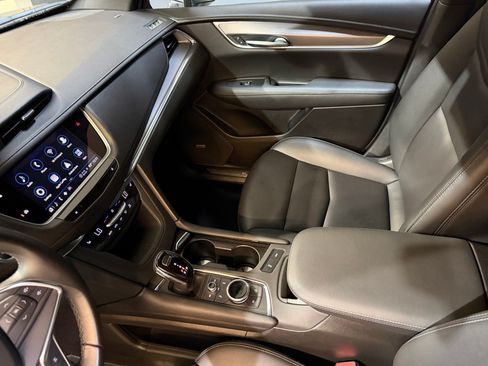 Certified 2023 Cadillac XT5 Luxury FWD image 34