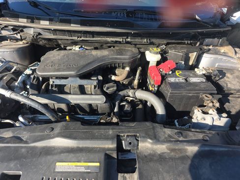 Used 2020 Nissan Rogue Sport SV image 18