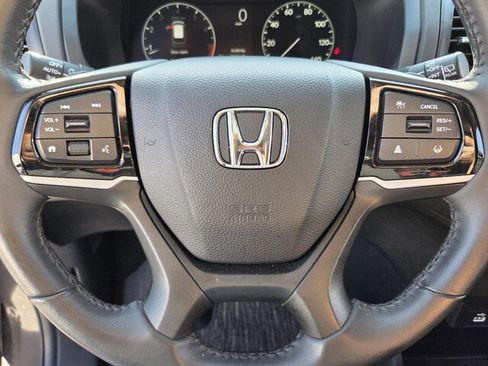 Used 2025 Honda Odyssey EX-L image 24