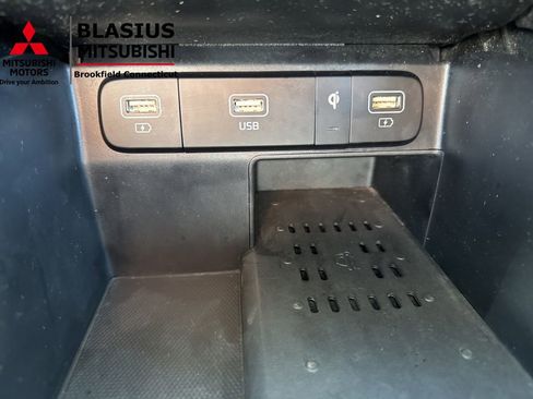 Used 2023 Kia Sorento X-Line EX image 32