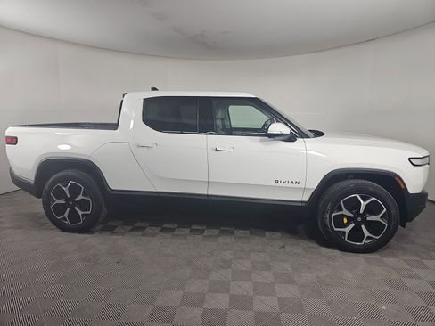 Used 2022 Rivian R1T Adventure image 6