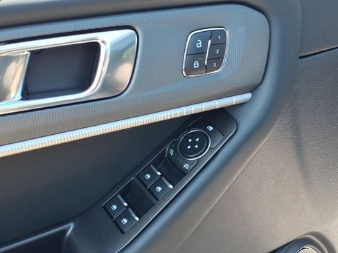 New 2026 Ford Explorer ST-Line w/ ST-Line Street Pack AWD/4WD image 17