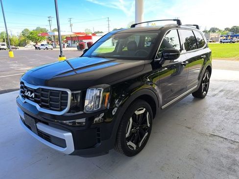 Used 2025 Kia Telluride S AWD/4WD image 3