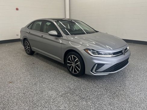New 2026 Volkswagen Jetta SE image 7